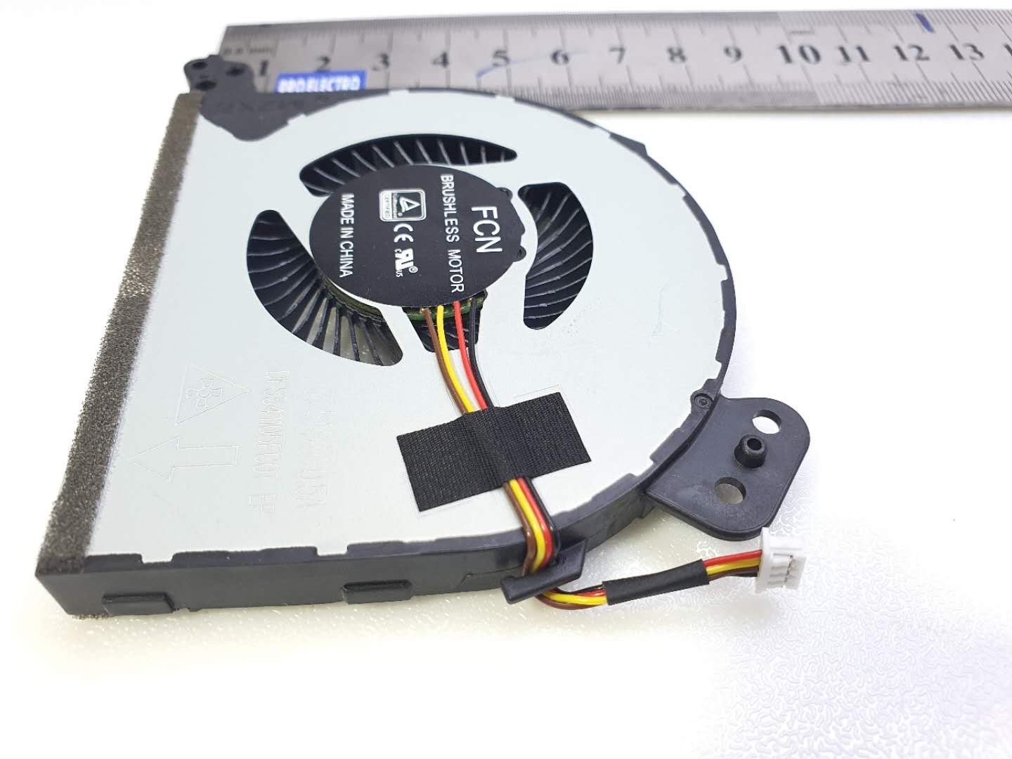 VENTILATEUR CPU FAN Lenovo IdeaPad 320 Ideapad 330 DC28000DBD0 NS85B10