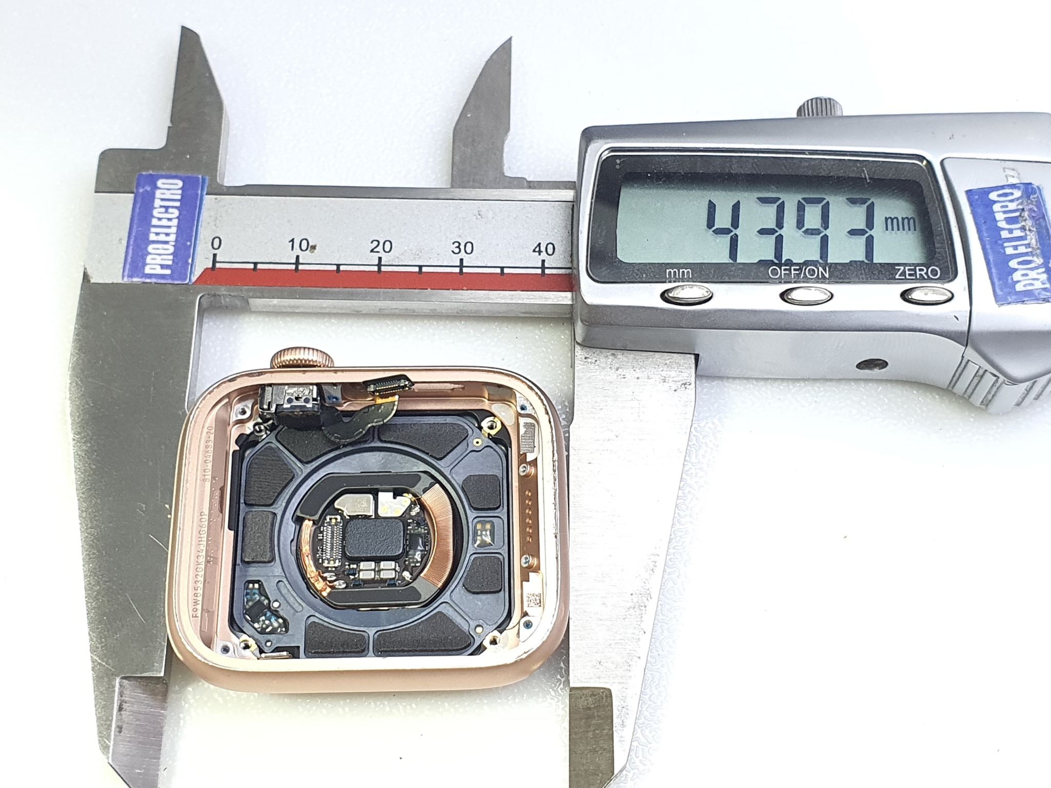 Cover smartwatch APPLE Watch 4 44mm A1978 Gold 810-04683-20 or cache body + Sens - Photo 1 sur 2